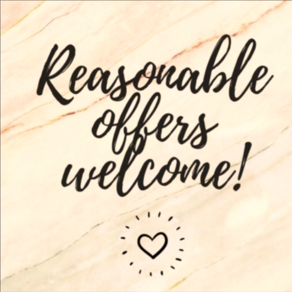 All offers welcome feel free to bundle and save 🌟